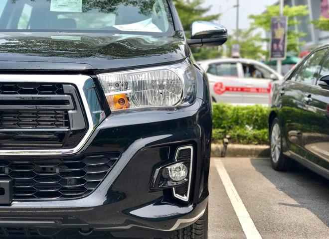 Isuzu D-Max và Toyota Hilux - ‘ông trùm’ đất Thái, èo uột ở Việt Nam - 3 Isuzu D-Max và Toyota Hilux - ‘ông trùm’ đất Thái, èo uột ở Việt Nam - 3