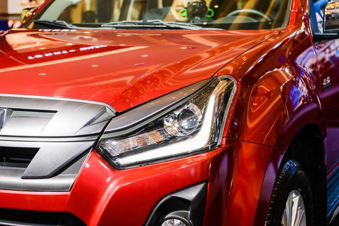 Isuzu D-Max và Toyota Hilux - ‘ông trùm’ đất Thái, èo uột ở Việt Nam - 4 Isuzu D-Max và Toyota Hilux - ‘ông trùm’ đất Thái, èo uột ở Việt Nam - 4