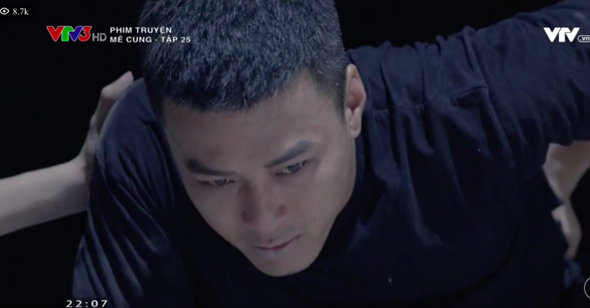 5 người tranh nhau chai nước trong phòng kín, Mê Cung khiến khán giả 'lạc lối' vì... không hiểu gì! - 4 5 người tranh nhau chai nước trong phòng kín, Mê Cung khiến khán giả 'lạc lối' vì... không hiểu gì! - 4