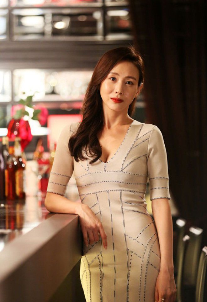 Choáng với nhà Song Hye Kyo thuê hậu ly hôn: Villa siêu xa xỉ, hàng xóm là Lee Young Ae, mỹ nam BTS và dàn sao khủng - 10 Choáng với nhà Song Hye Kyo thuê hậu ly hôn: Villa siêu xa xỉ, hàng xóm là Lee Young Ae, mỹ nam BTS và dàn sao khủng - 10