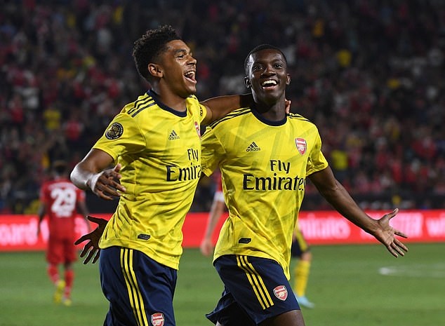 Aubameyang, Lacazette, Oezil đồng loạt đá chính, Arsenal bắn hạ Bayern Munich tại ICC 2019 - 1 Aubameyang, Lacazette, Oezil đồng loạt đá chính, Arsenal bắn hạ Bayern Munich tại ICC 2019 - 1