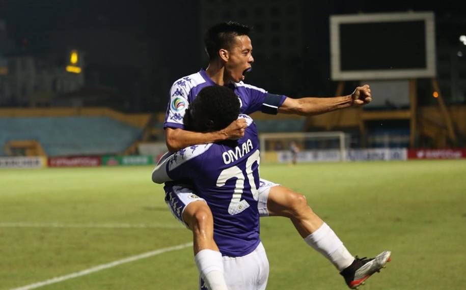 Sài Gòn 1-4 Hà Nội FC: Bám sát ngôi đầu Sài Gòn 1-4 Hà Nội FC: Bám sát ngôi đầu