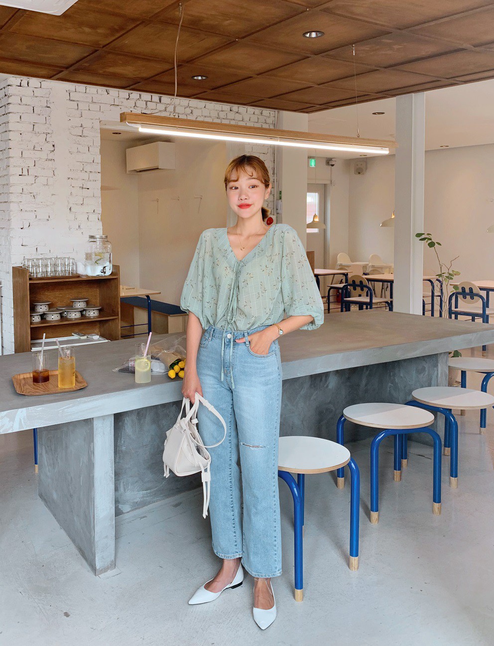 Thêm tips mặc đẹp từ style tưởng như phi thực tế của các Công nương: 3 mẫu giày kết hợp cực 'nuột' với quần jeans - 14 Thêm tips mặc đẹp từ style tưởng như phi thực tế của các Công nương: 3 mẫu giày kết hợp cực 'nuột' với quần jeans - 14