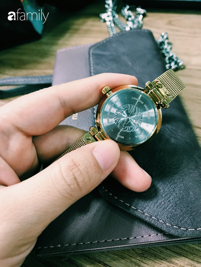 Chị em học ngay cách phân biệt đồng hồ thật - giả trước cơn bão đồ nhái tràn lan hiện nay - 5 Chị em học ngay cách phân biệt đồng hồ thật - giả trước cơn bão đồ nhái tràn lan hiện nay - 5