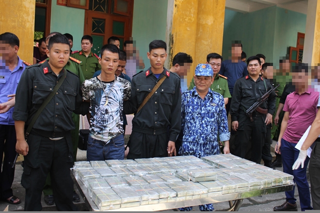 Thêm vụ vận chuyển trái phép 100 bánh heroin bị phát hiện ở Hoà Bình - 1 Thêm vụ vận chuyển trái phép 100 bánh heroin bị phát hiện ở Hoà Bình - 1
