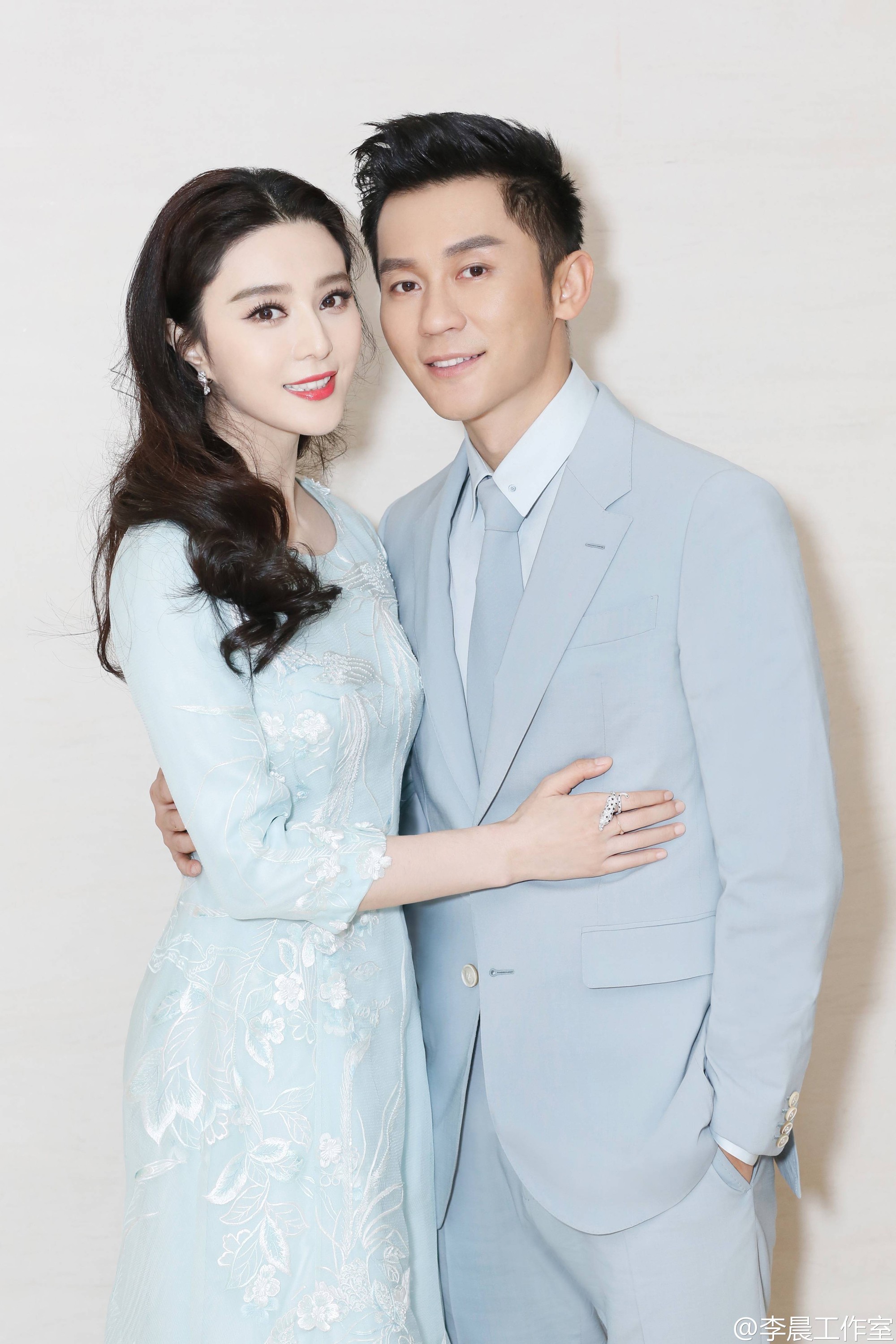 Fan hâm mộ của Phạm Băng Băng và Lý Thần tranh cãi, tố đối phương chỉ lợi dụng vì mục đích riêng Fan hâm mộ của Phạm Băng Băng và Lý Thần tranh cãi, tố đối phương chỉ lợi dụng vì mục đích riêng