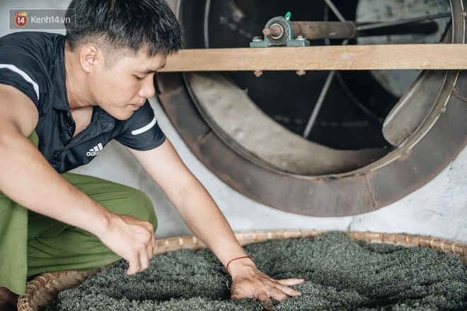Cử nhân báo chí khởi nghiệp trà sen với 20 triệu mẹ dành mua xe máy: 'Con không thích đi làm, con muốn về nhà' - 17 Cử nhân báo chí khởi nghiệp trà sen với 20 triệu mẹ dành mua xe máy: 'Con không thích đi làm, con muốn về nhà' - 17