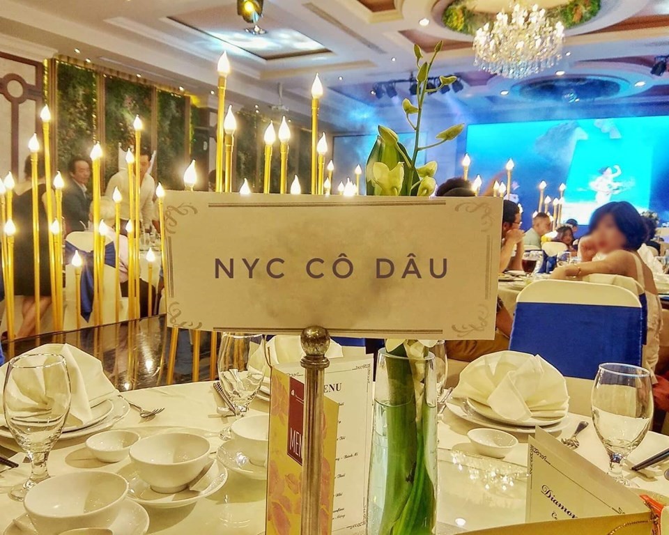 Bức ảnh gây xôn xao MXH: Không phải cô dâu chú rể, đây mới là chi tiết gây chú ý nhất đám cưới - 1 Bức ảnh gây xôn xao MXH: Không phải cô dâu chú rể, đây mới là chi tiết gây chú ý nhất đám cưới - 1