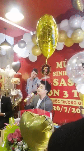Hiếm hoi lắm mới thấy Quốc Trường khoe giọng hát 'ngọt như mía lùi', cover vài câu hit Đan Trường đã làm fan đổ rầm rầm Hiếm hoi lắm mới thấy Quốc Trường khoe giọng hát 'ngọt như mía lùi', cover vài câu hit Đan Trường đã làm fan đổ rầm rầm