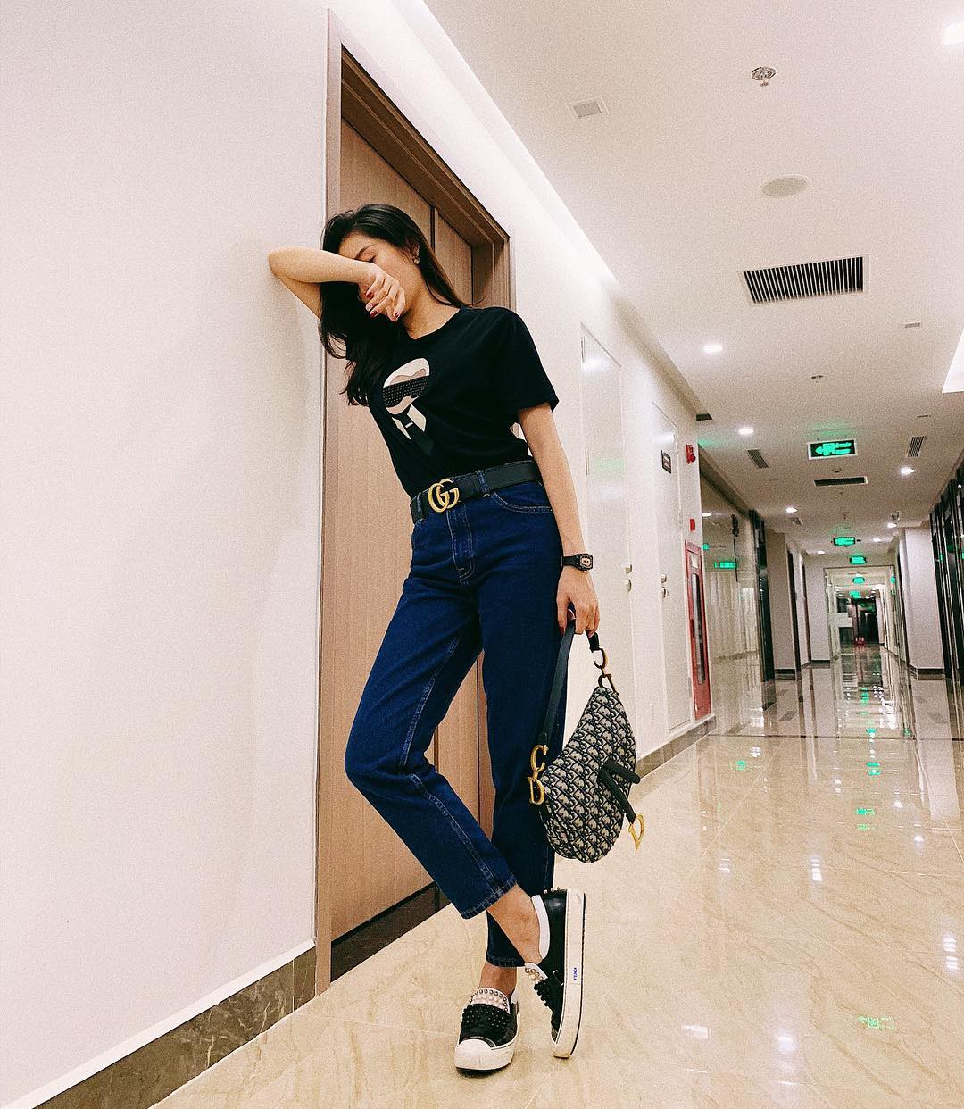 Thêm một tấm gương mặc đẹp cho các chị em: Á hậu Huyền My với style đơn giản nhưng cực sang - xịn - mịn Thêm một tấm gương mặc đẹp cho các chị em: Á hậu Huyền My với style đơn giản nhưng cực sang - xịn - mịn