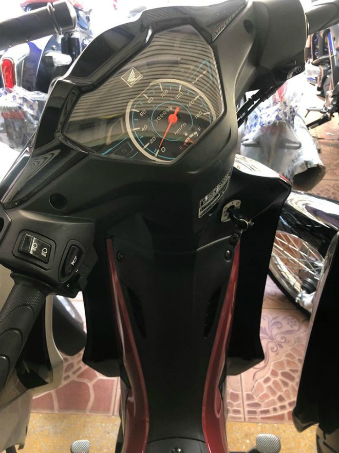 Cận cảnh 2019 Honda Wave 110i nổi bật hơn hẳn Wave Alpha - 4 Cận cảnh 2019 Honda Wave 110i nổi bật hơn hẳn Wave Alpha - 4