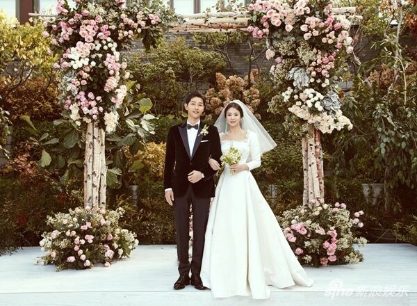 SỐC: Blogger nổi tiếng tiết lộ Song Hye Kyo là người đề nghị ly hôn đầu tiên, bị Song Joong Ki 'cướp' quyền thông báo SỐC: Blogger nổi tiếng tiết lộ Song Hye Kyo là người đề nghị ly hôn đầu tiên, bị Song Joong Ki 'cướp' quyền thông báo