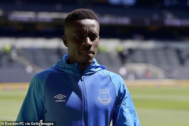 Chi 28 triệu bảng, PSG đạt thỏa thuận chiêu mộ 'máy quét' của Everton Chi 28 triệu bảng, PSG đạt thỏa thuận chiêu mộ 'máy quét' của Everton