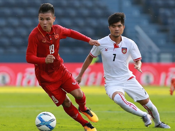 U22 Việt Nam gặp khó khi phải thi đấu trên sân cỏ nhân tạo ở SEA Games 30 U22 Việt Nam gặp khó khi phải thi đấu trên sân cỏ nhân tạo ở SEA Games 30