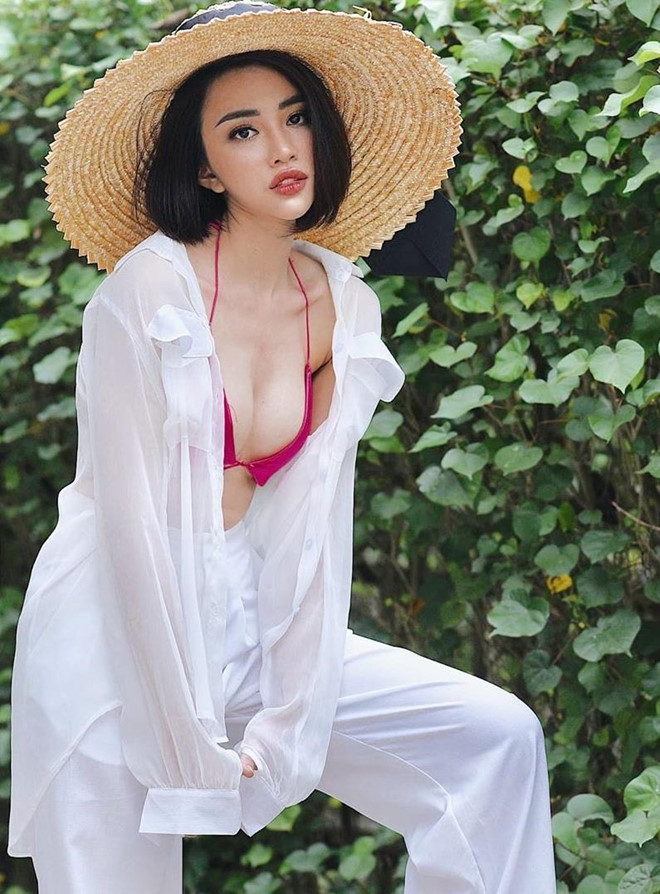Dàn thí sinh The Face khoe ảnh bán nude, chuộng phong cách sexy - 4 Dàn thí sinh The Face khoe ảnh bán nude, chuộng phong cách sexy - 4