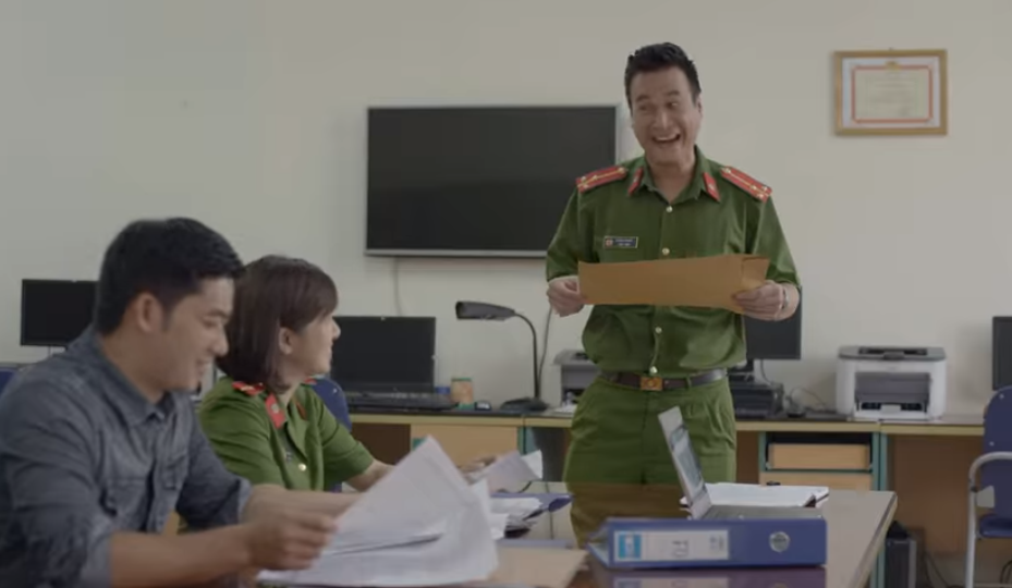 Mê Cung: Hý hửng tưởng được gái xinh tặng quà, 'Tôm càng xanh' tái mặt khi người gửi là sát nhân biến thái Fedora - 1 Mê Cung: Hý hửng tưởng được gái xinh tặng quà, 'Tôm càng xanh' tái mặt khi người gửi là sát nhân biến thái Fedora - 1
