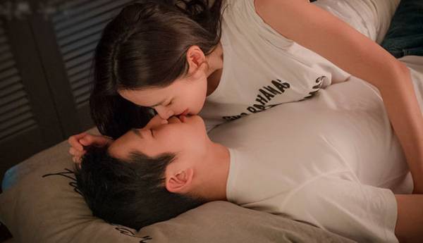Cười rụng răng nghe các nàng thủ thỉ những tai nạn để đời trong chuyện ấy của vợ chồng Cười rụng răng nghe các nàng thủ thỉ những tai nạn để đời trong chuyện ấy của vợ chồng
