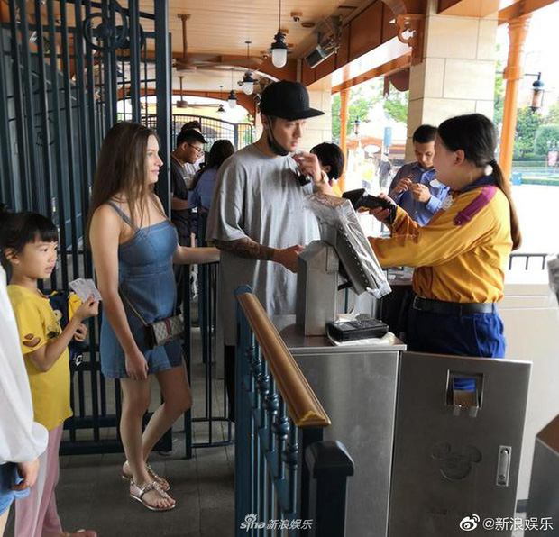Từng đánh đập bạn gái cũ đến mức gẫy răng, mỹ nam Tưởng Kình Phu bị bạn bán đứng với tin nhắn khoe đã có tình mới - 4 Từng đánh đập bạn gái cũ đến mức gẫy răng, mỹ nam Tưởng Kình Phu bị bạn bán đứng với tin nhắn khoe đã có tình mới - 4