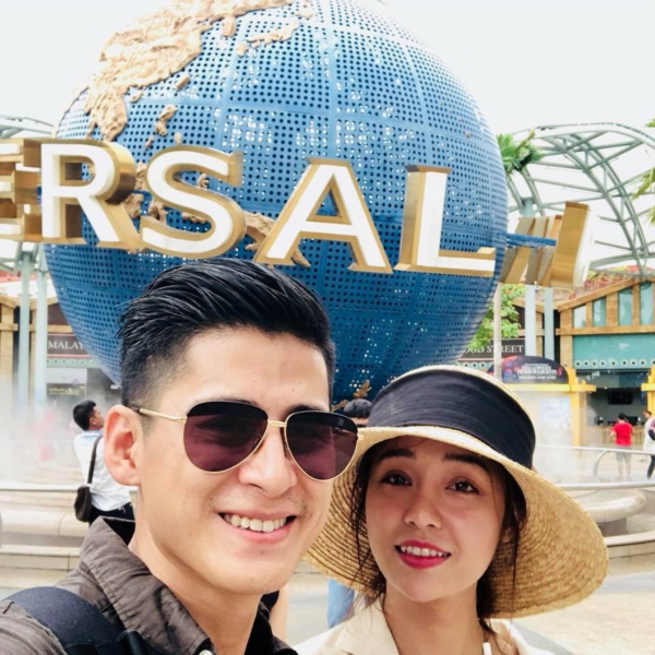 Soái ca 'Người ấy là ai' khiến khán giả hoảng hồn khi phát hiện đã có vợ nhưng lại công khai 'kết hôn đồng tính' - 3 Soái ca 'Người ấy là ai' khiến khán giả hoảng hồn khi phát hiện đã có vợ nhưng lại công khai 'kết hôn đồng tính' - 3