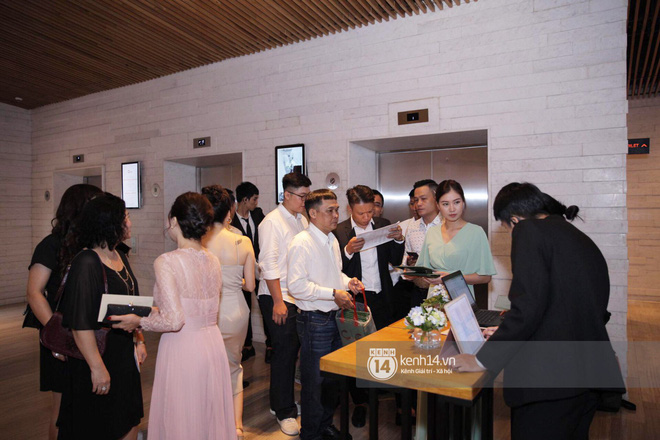 Đám cưới Đàm Thu Trang - Cường Đô La: Dàn xe siêu khủng đồng loạt xuất hiện, an ninh thắt chặt tối đa trước giờ G - 4 Đám cưới Đàm Thu Trang - Cường Đô La: Dàn xe siêu khủng đồng loạt xuất hiện, an ninh thắt chặt tối đa trước giờ G - 4