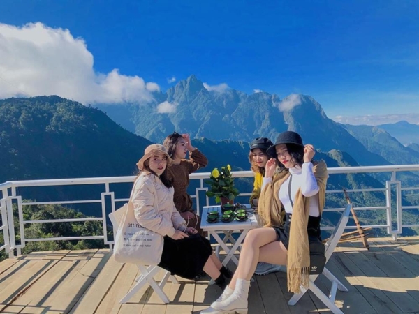Góc 'sống ảo' săn mây đình đám trên đèo Ô Quy Hồ bị tháo dỡ khiến nhiều người tiếc nuối - 6 Góc 'sống ảo' săn mây đình đám trên đèo Ô Quy Hồ bị tháo dỡ khiến nhiều người tiếc nuối - 6