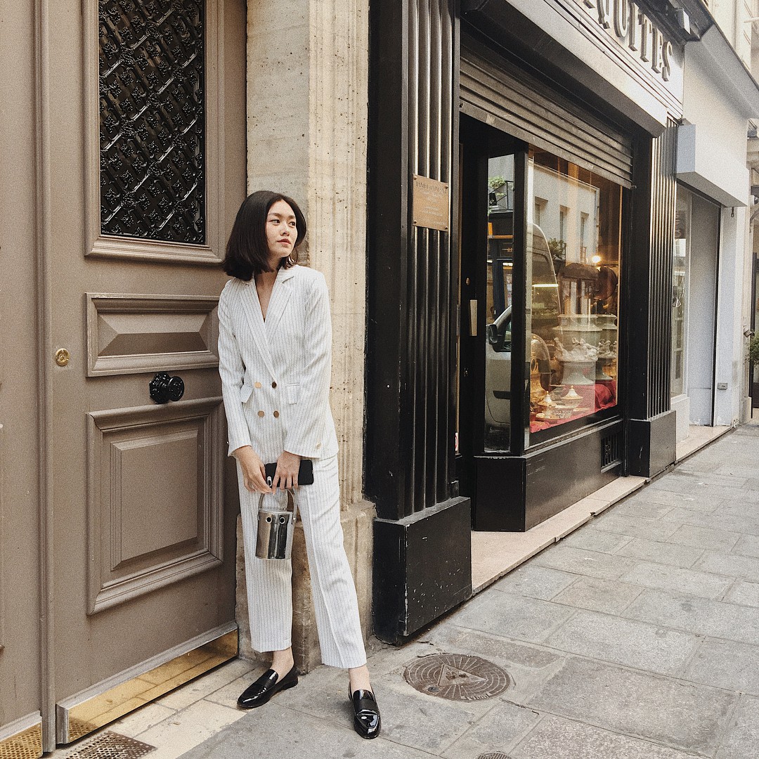 Nàng Á hậu được ví là 'bản sao của Hà Tăng': Style chỉ toàn màu đen - trắng nhưng sang chảnh như tiểu thư nhà 'trâm anh thế phiệt' - 1 Nàng Á hậu được ví là 'bản sao của Hà Tăng': Style chỉ toàn màu đen - trắng nhưng sang chảnh như tiểu thư nhà 'trâm anh thế phiệt' - 1