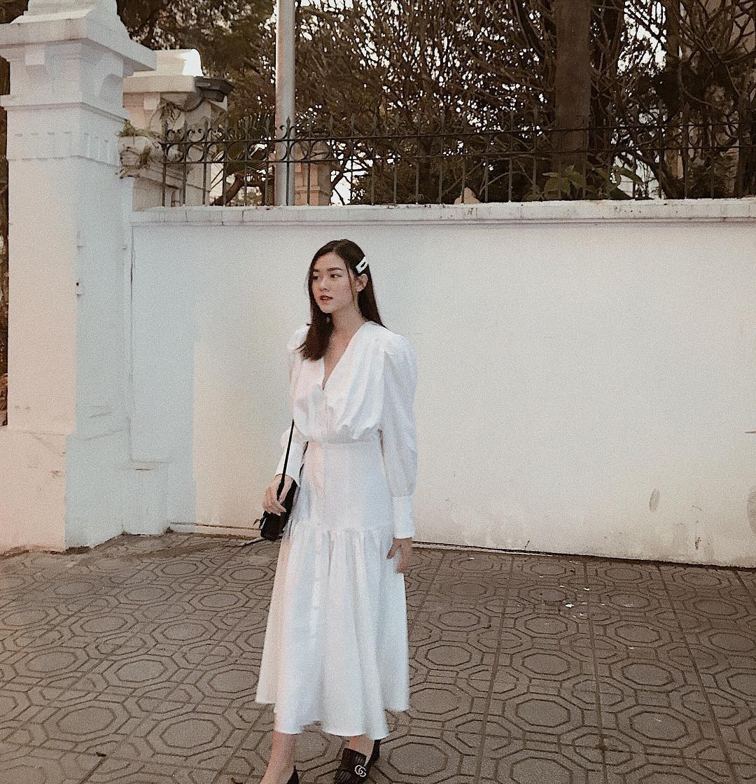 Nàng Á hậu được ví là 'bản sao của Hà Tăng': Style chỉ toàn màu đen - trắng nhưng sang chảnh như tiểu thư nhà 'trâm anh thế phiệt' - 4 Nàng Á hậu được ví là 'bản sao của Hà Tăng': Style chỉ toàn màu đen - trắng nhưng sang chảnh như tiểu thư nhà 'trâm anh thế phiệt' - 4