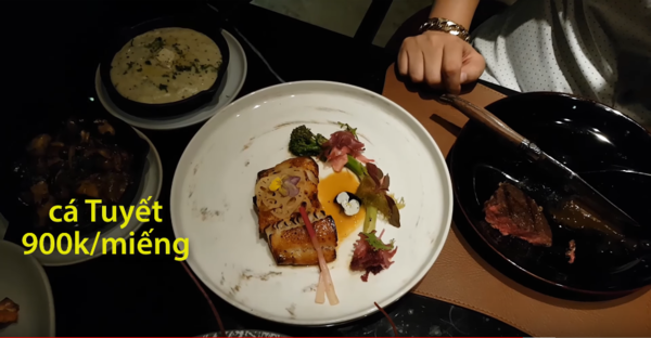 Khoa Pug gây 'choáng' khi ăn mừng nút vàng Youtube theo cách 'con nhà giàu': Gọi toàn món ăn xa xỉ bậc nhất thế giới mà không cần nhìn giá - 8 Khoa Pug gây 'choáng' khi ăn mừng nút vàng Youtube theo cách 'con nhà giàu': Gọi toàn món ăn xa xỉ bậc nhất thế giới mà không cần nhìn giá - 8