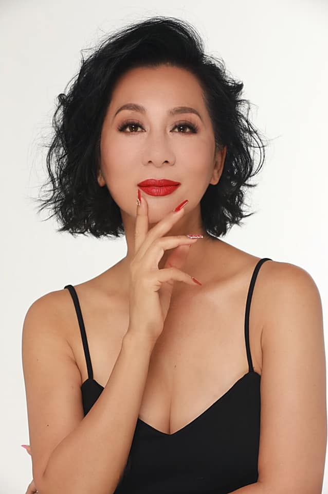 MC Kỳ Duyên sợ 'tái mặt' vì suýt mất đồng hồ, nhẫn kim cương...trên máy bay - 2 MC Kỳ Duyên sợ 'tái mặt' vì suýt mất đồng hồ, nhẫn kim cương...trên máy bay - 2