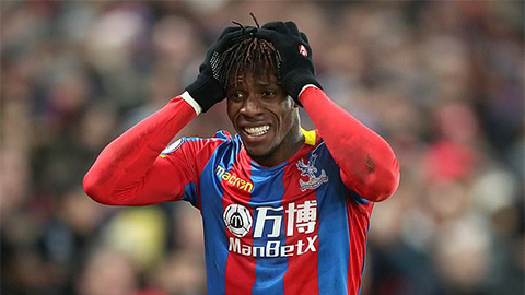 Zaha nổi đóa vì bị Crystal Palace khóa chân Zaha nổi đóa vì bị Crystal Palace khóa chân