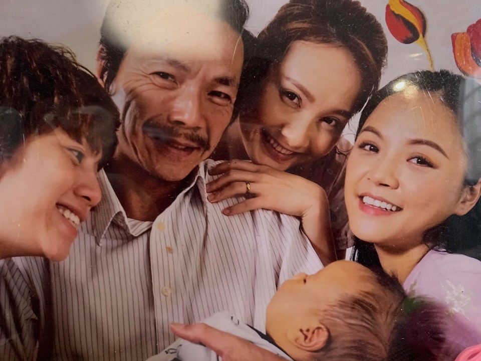 Dàn diễn viên 'Về nhà đi con' hé lộ nội dung 4 tập ngoại truyện Dàn diễn viên 'Về nhà đi con' hé lộ nội dung 4 tập ngoại truyện