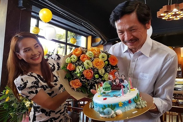 Bố Sơn trong phim "Về nhà đi con" được phong tặng Nghệ sĩ nhân dân - 2 Bố Sơn trong phim "Về nhà đi con" được phong tặng Nghệ sĩ nhân dân - 2