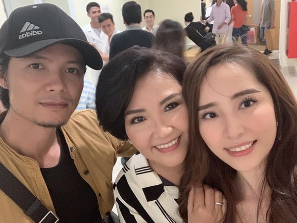 'Tiểu tam' Quỳnh Nga đăng loạt ảnh hậu trường, gián tiếp trả lời nghi vấn liệu có xuất hiện trong tập cuối 'Về nhà đi con' - 11 'Tiểu tam' Quỳnh Nga đăng loạt ảnh hậu trường, gián tiếp trả lời nghi vấn liệu có xuất hiện trong tập cuối 'Về nhà đi con' - 11