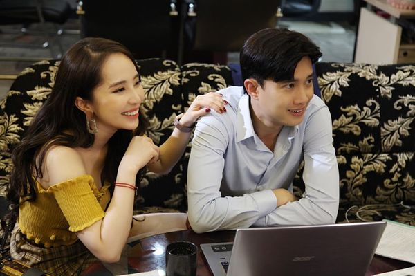 'Tiểu tam' Quỳnh Nga đăng loạt ảnh hậu trường, gián tiếp trả lời nghi vấn liệu có xuất hiện trong tập cuối 'Về nhà đi con' - 14 'Tiểu tam' Quỳnh Nga đăng loạt ảnh hậu trường, gián tiếp trả lời nghi vấn liệu có xuất hiện trong tập cuối 'Về nhà đi con' - 14