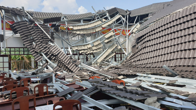 Công an Hậu Giang điều tra vụ hội trường ủy ban thị trấn đổ sập - 1 Công an Hậu Giang điều tra vụ hội trường ủy ban thị trấn đổ sập - 1
