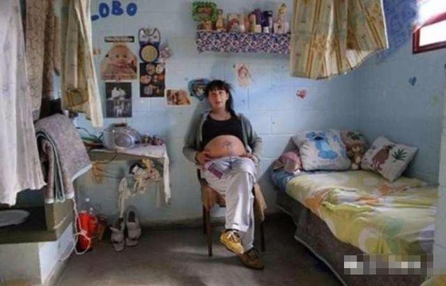 Nữ phạm nhân đồng loạt mang thai trong tù, kết quả xét nghiệm ADN còn gây bất ngờ hơn nữa - 1 Nữ phạm nhân đồng loạt mang thai trong tù, kết quả xét nghiệm ADN còn gây bất ngờ hơn nữa - 1