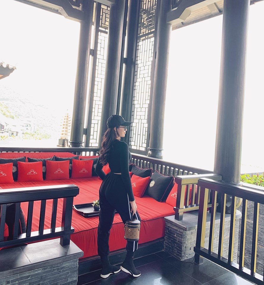 Vừa chia tay Nhật Lê, Quang Hải 'đào hoa' đã có ngay bạn gái mới, xinh đẹp chả kém tình cũ? - 6 Vừa chia tay Nhật Lê, Quang Hải 'đào hoa' đã có ngay bạn gái mới, xinh đẹp chả kém tình cũ? - 6