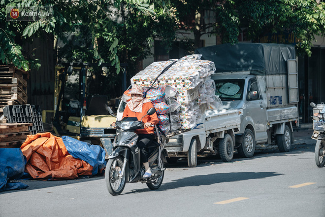 'Thủ phủ vàng mã' lớn nhất cả nước tấp nập 'tháng cô hồn': túi Chanel, xe phân khối lớn, xe đạp điện xuất xưởng - 3 'Thủ phủ vàng mã' lớn nhất cả nước tấp nập 'tháng cô hồn': túi Chanel, xe phân khối lớn, xe đạp điện xuất xưởng - 3