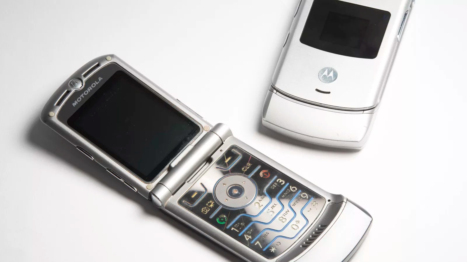 Motorola RAZR 2019 - mẫu smartphone gập vỏ sò đầu tiên sắp ra mắt Motorola RAZR 2019 - mẫu smartphone gập vỏ sò đầu tiên sắp ra mắt