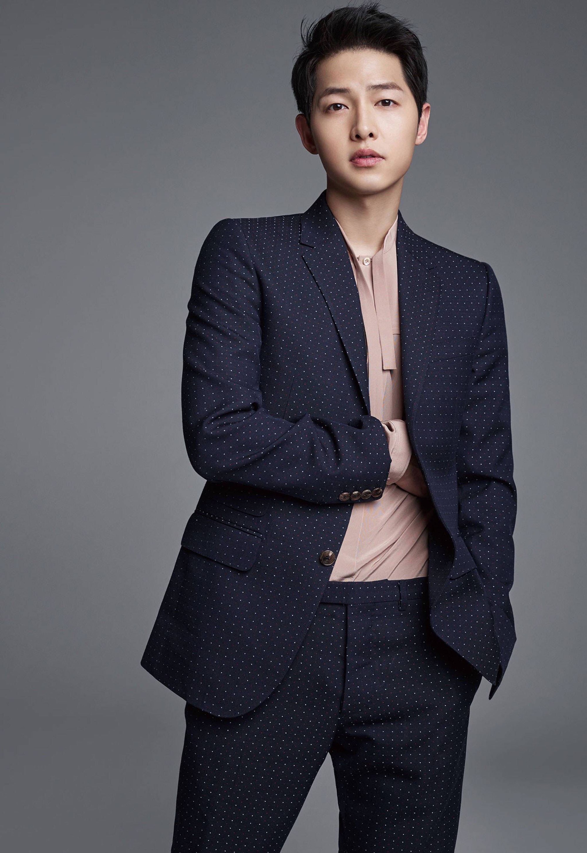 Hậu ly hôn, Song Joong Ki chứng tỏ sức hút chẳng kém cạnh Song Hye Kyo khi nghiễm nhiên lọt top 'nam thần' Hàn Quốc Hậu ly hôn, Song Joong Ki chứng tỏ sức hút chẳng kém cạnh Song Hye Kyo khi nghiễm nhiên lọt top 'nam thần' Hàn Quốc