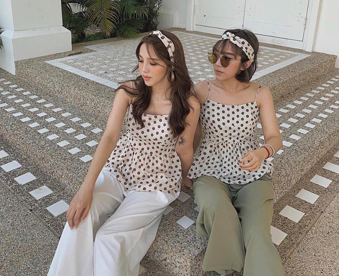 Rõ ràng không phải ruột thịt, các hot girl này trông lại như chị em sinh đôi, nhất là Tú Hảo - Châu Bùi - 9 Rõ ràng không phải ruột thịt, các hot girl này trông lại như chị em sinh đôi, nhất là Tú Hảo - Châu Bùi - 9