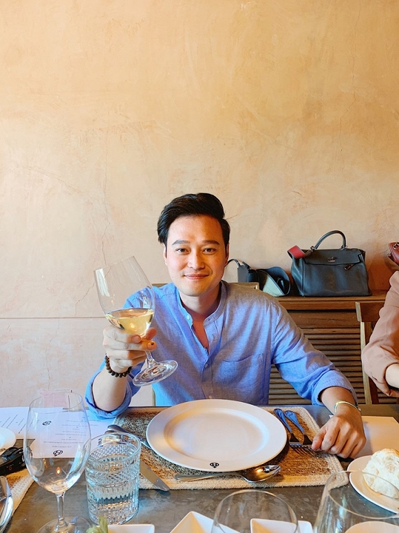 Từng thừa nhận sợ kết hôn do hậu quả từ cuộc hôn nhân tan vỡ của bố mẹ, Quang Vinh lo lắng vì 'lỡ yêu nữa rồi' - 1 Từng thừa nhận sợ kết hôn do hậu quả từ cuộc hôn nhân tan vỡ của bố mẹ, Quang Vinh lo lắng vì 'lỡ yêu nữa rồi' - 1