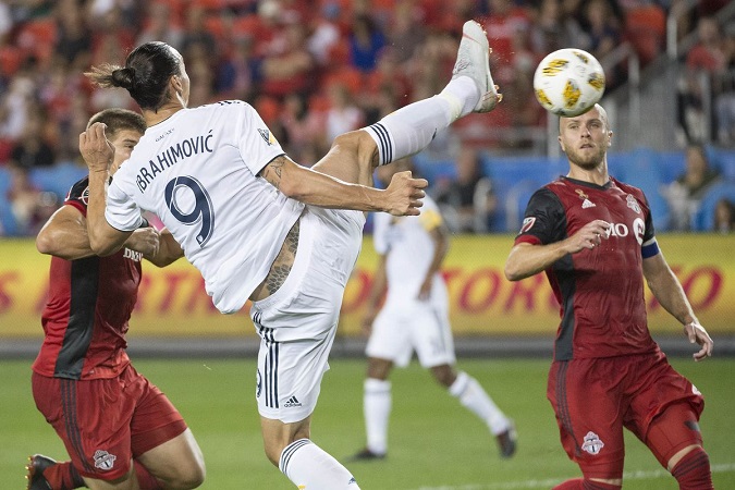 FIFA công bố 10 đề cử giải Puskas 2019: Siêu phẩm Messi đấu Ibrahimovic FIFA công bố 10 đề cử giải Puskas 2019: Siêu phẩm Messi đấu Ibrahimovic