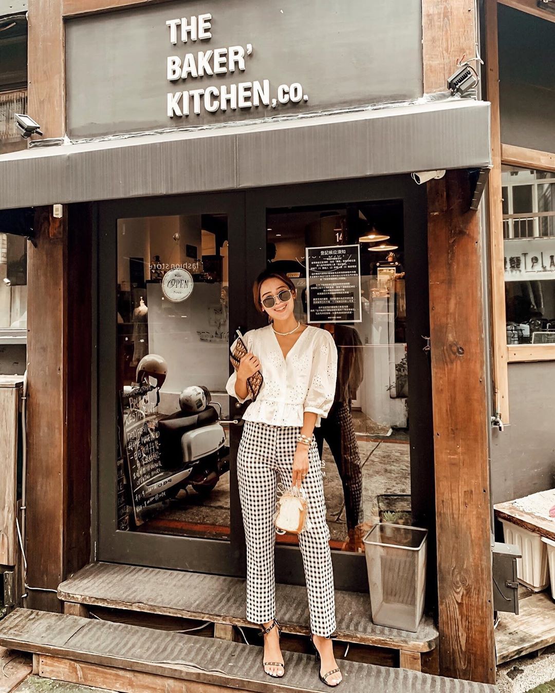 Muốn thu này mặc đẹp 'hơn đứt' năm ngoái, bạn hãy học theo các quý cô làm thời trang mà sắm 6 items sau - 5 Muốn thu này mặc đẹp 'hơn đứt' năm ngoái, bạn hãy học theo các quý cô làm thời trang mà sắm 6 items sau - 5