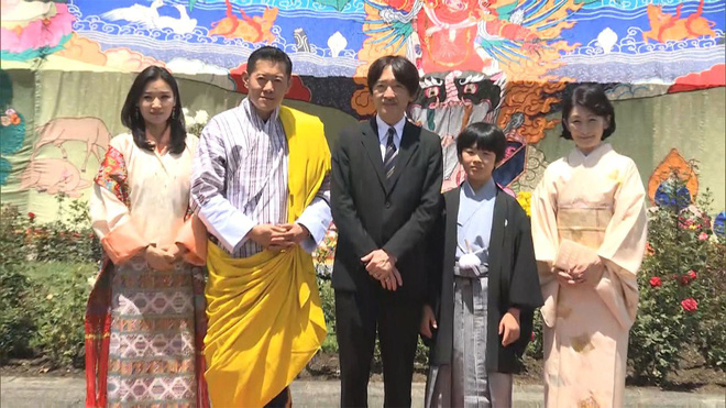 Hoàng hậu Bhutan đọ sắc Thái tử phi Nhật Bản nhưng 2 Hoàng tử nhỏ mới là tâm điểm chú ý - 1 Hoàng hậu Bhutan đọ sắc Thái tử phi Nhật Bản nhưng 2 Hoàng tử nhỏ mới là tâm điểm chú ý - 1
