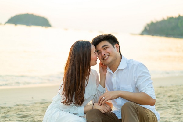 Sáng nào chồng cũng ra khỏi nhà lúc 5h để đi tập thể dục, đều đặn suốt 2 tháng, sự thật choáng váng chỉ bại lộ khi tôi vô tình nhìn thấy tấm lót giày của anh Sáng nào chồng cũng ra khỏi nhà lúc 5h để đi tập thể dục, đều đặn suốt 2 tháng, sự thật choáng váng chỉ bại lộ khi tôi vô tình nhìn thấy tấm lót giày của anh