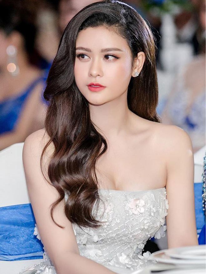 Phản ứng lạ của Trương Quỳnh Anh khi Tim vướng tin đồn hẹn hò với Đàm Phương Linh Phản ứng lạ của Trương Quỳnh Anh khi Tim vướng tin đồn hẹn hò với Đàm Phương Linh