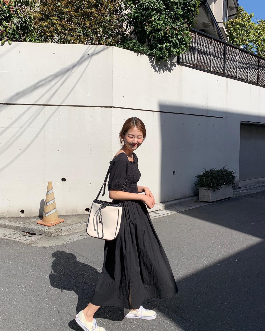 Ngắm Hà Tăng và Miranda Kerr xinh lịm tim trong mẫu váy này, bạn sẽ muốn bổ sung thêm vài chiếc cho tủ đồ thu - 6 Ngắm Hà Tăng và Miranda Kerr xinh lịm tim trong mẫu váy này, bạn sẽ muốn bổ sung thêm vài chiếc cho tủ đồ thu - 6