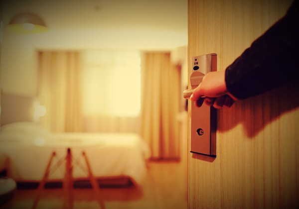 Chồng cho 170 triệu tiền tiêu vặt mỗi tháng, vợ vẫn ngang nhiên cắm sừng nhưng thân thế và bí mật kẻ thứ 3 mới kinh khủng Chồng cho 170 triệu tiền tiêu vặt mỗi tháng, vợ vẫn ngang nhiên cắm sừng nhưng thân thế và bí mật kẻ thứ 3 mới kinh khủng