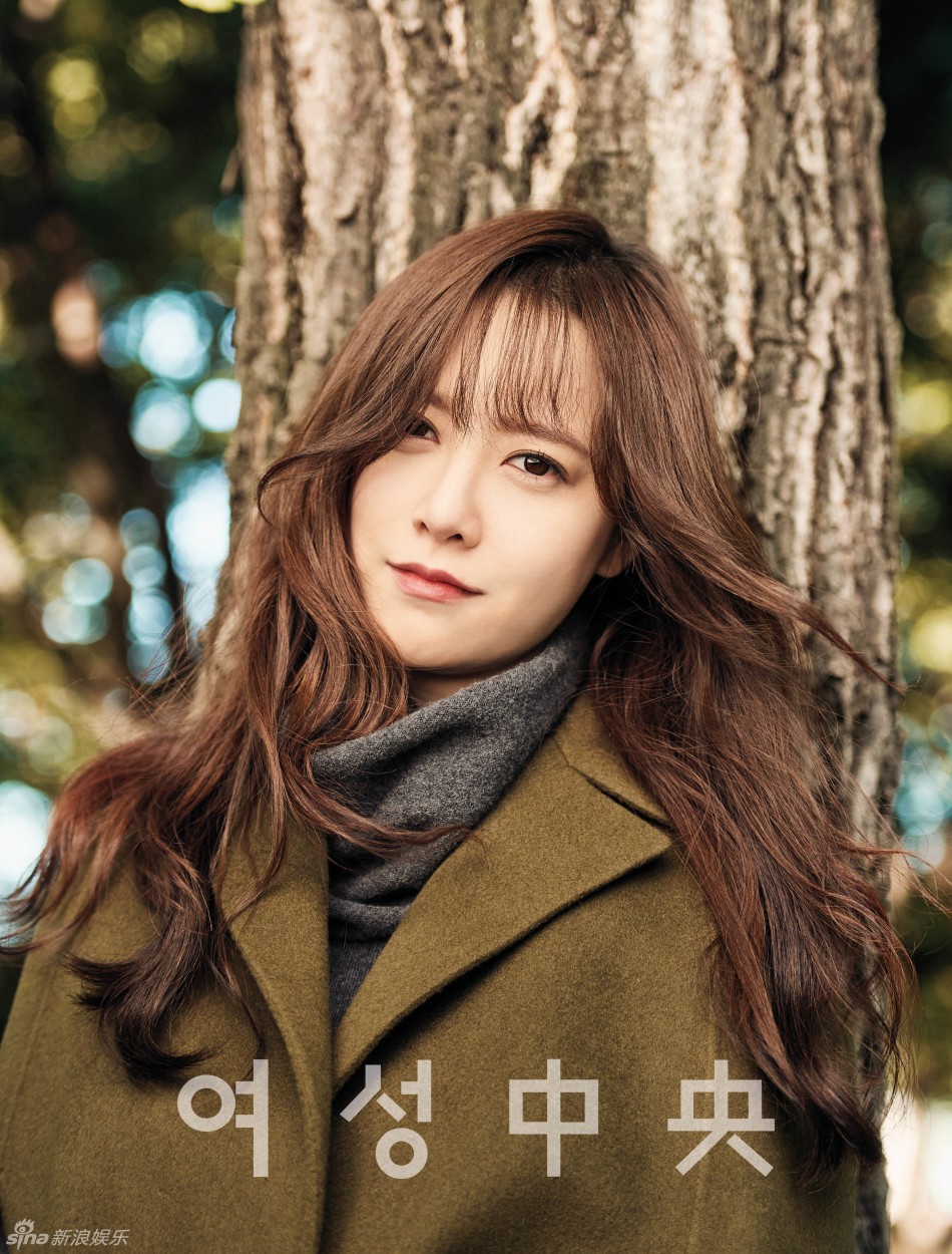 Vòng 1 sexy thế này mà Goo Hye Sun vẫn bị chồng chê 'không đủ gợi cảm' - 9 Vòng 1 sexy thế này mà Goo Hye Sun vẫn bị chồng chê 'không đủ gợi cảm' - 9